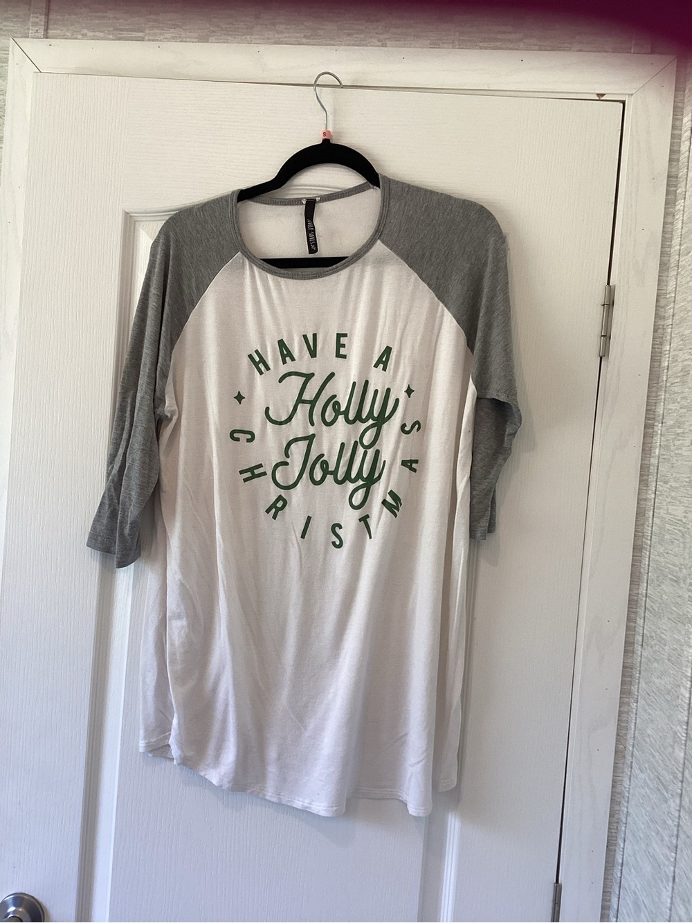 Lovely souls Holly Jolly Christmas Raglan Baseball Tee - White & Gray 1XL EUC